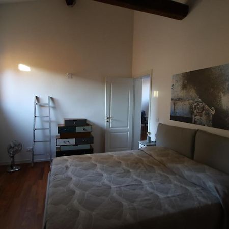 Charme Appartamento Immerso Tra Le Mura Bolognesi Εξωτερικό φωτογραφία