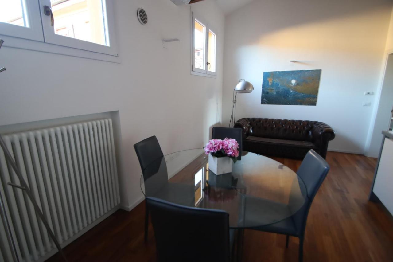 Charme Appartamento Immerso Tra Le Mura Bolognesi Εξωτερικό φωτογραφία